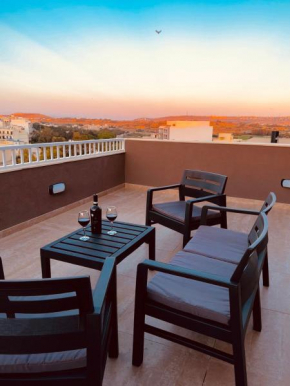 Palm Spring Penthouse St Paul's Bay